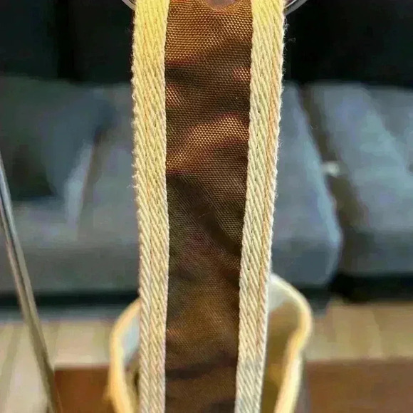 Hunting World 4th Edition Borneo Charity Tote Bag - EUC - Picture 7 of 15